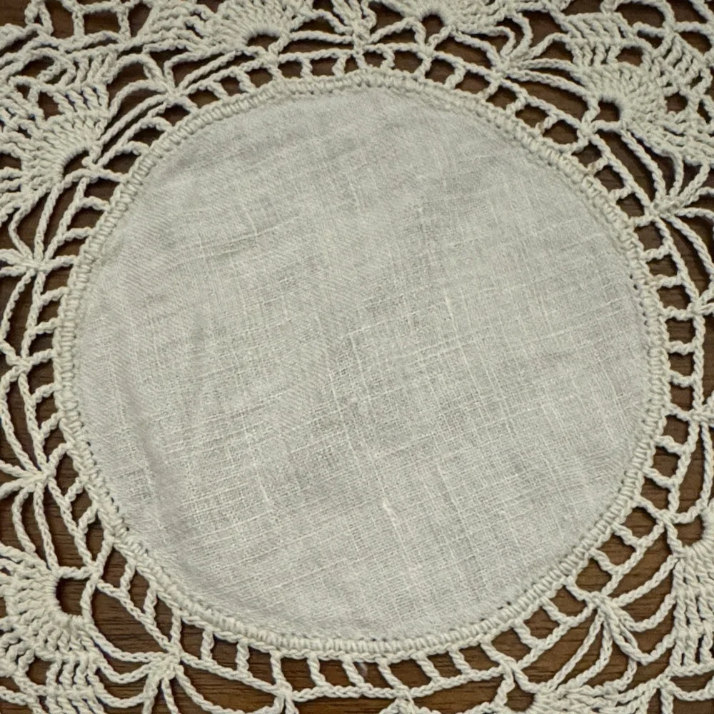 White Linen Lace Doily — Tatting
